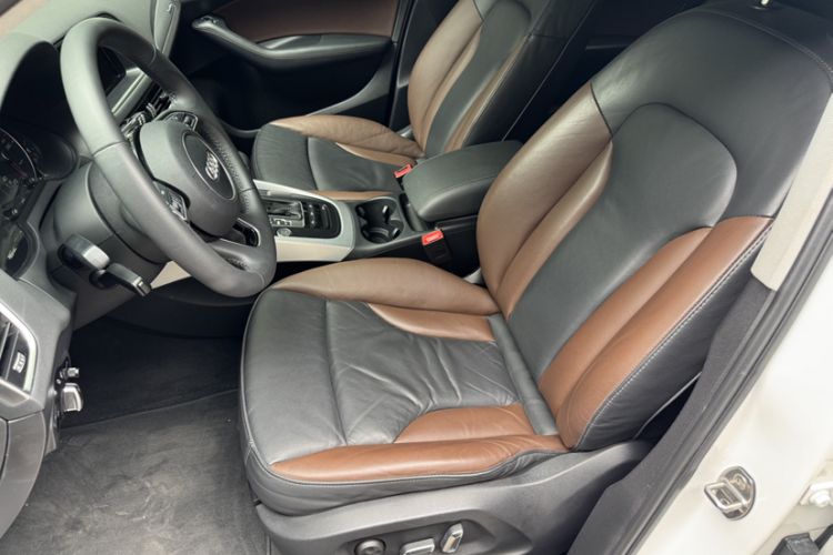 Used Audi Q5 2017 Plus 40 TFSI Technology Model Interior 4