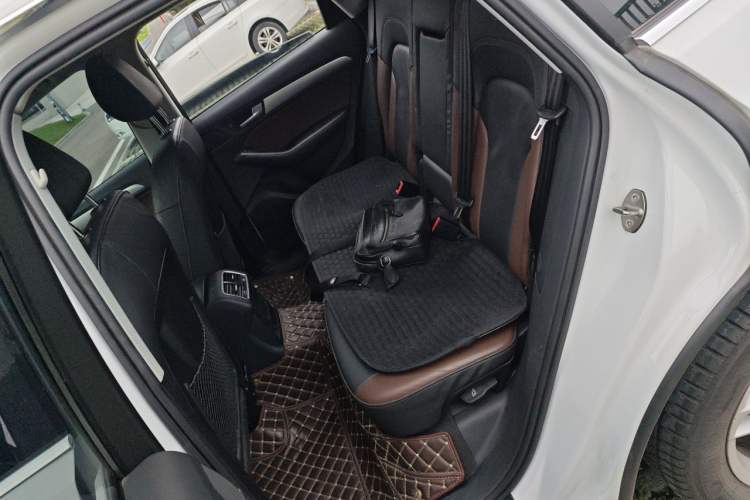 Used Audi Q5 2017 Plus 40 TFSI Technology Model Interior 4