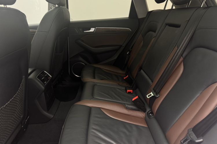 Used Audi Q5 2017 40 TFSI Comfort Model Interior 4