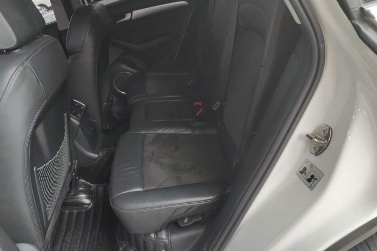 Used Audi Q5 2017 40 TFSI Dynamic Edition Interior 4