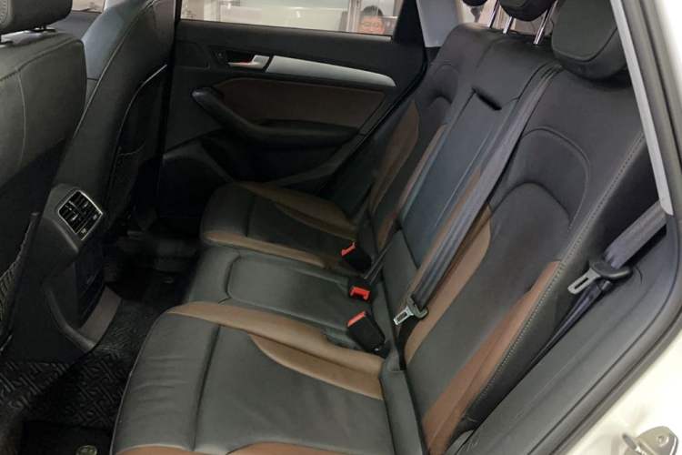 Used Audi Q5 2017 Plus 40 TFSI Technology Model Interior 4
