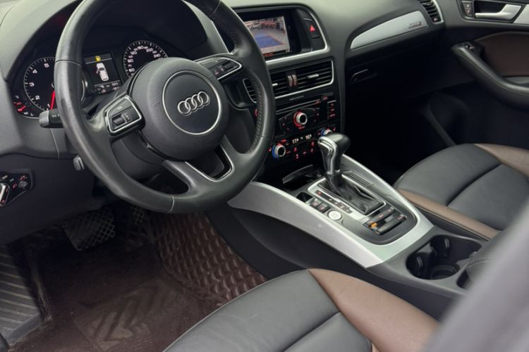Used Audi Q5 2017 Plus 40 TFSI Technology Model Interior 5