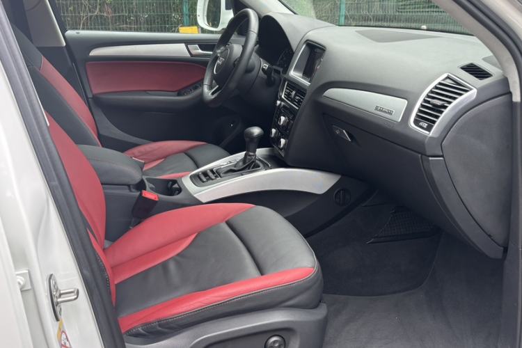 Used Audi Q5 2017 Plus 40 TFSI Technology Model Interior 5
