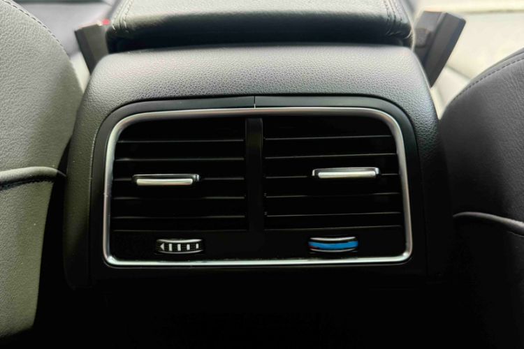 Used Audi Q5 2017 40 TFSI Technology Edition Interior 5
