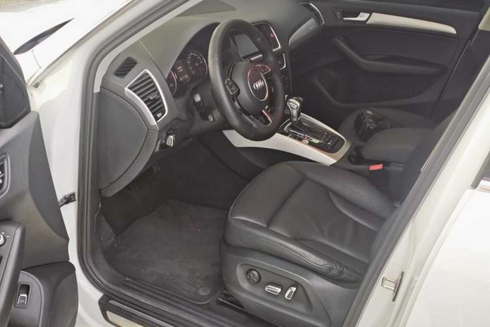 Used Audi Q5 2017 40 TFSI Technology Edition Interior 5