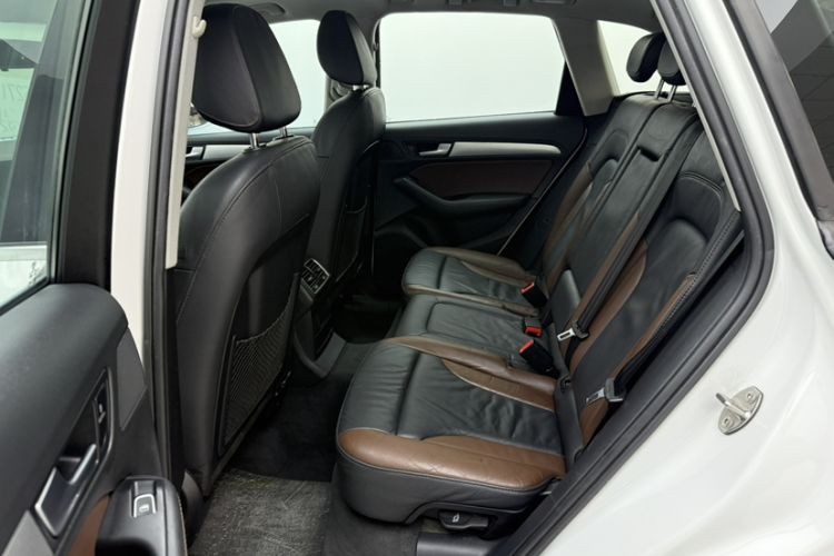 Used Audi Q5 2017 Plus 40 TFSI Technology Model Interior 6