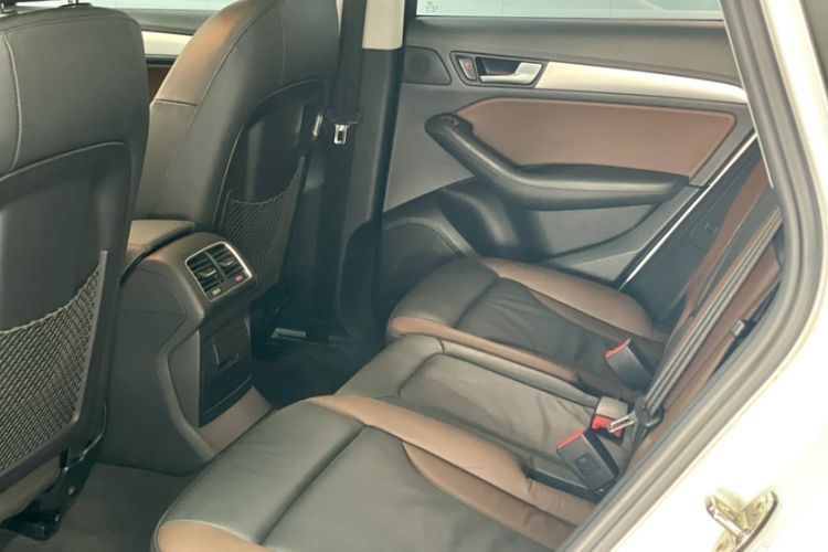 Used Audi Q5 2017 Plus 40 TFSI Technology Model Interior 6