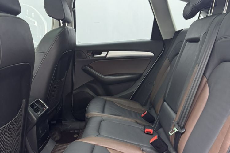 Used Audi Q5 2017 Plus 40 TFSI Technology Model Interior 7