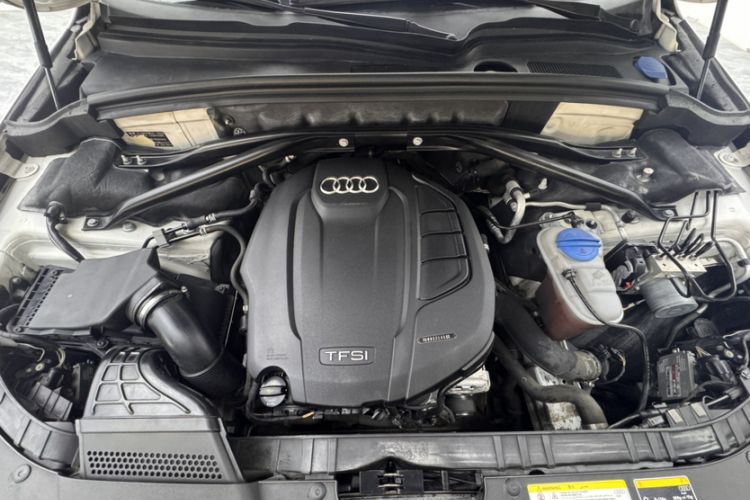 Used Audi Q5 2017 40 TFSI Comfort Model Interior 7