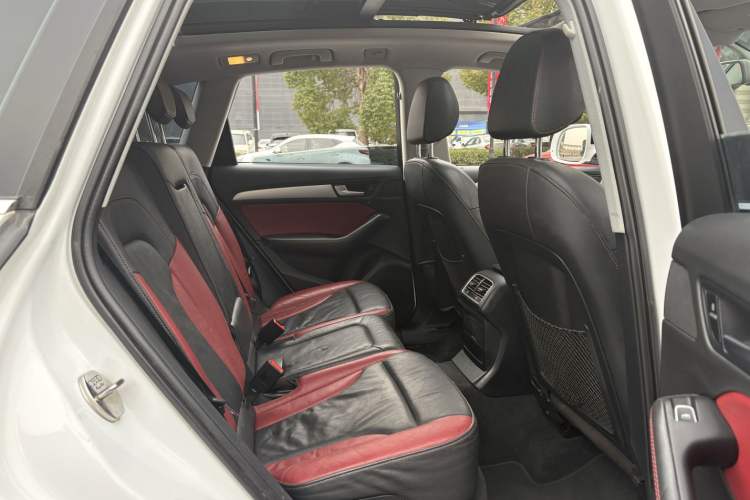 Used Audi Q5 2017 Plus 40 TFSI Technology Model Interior 7