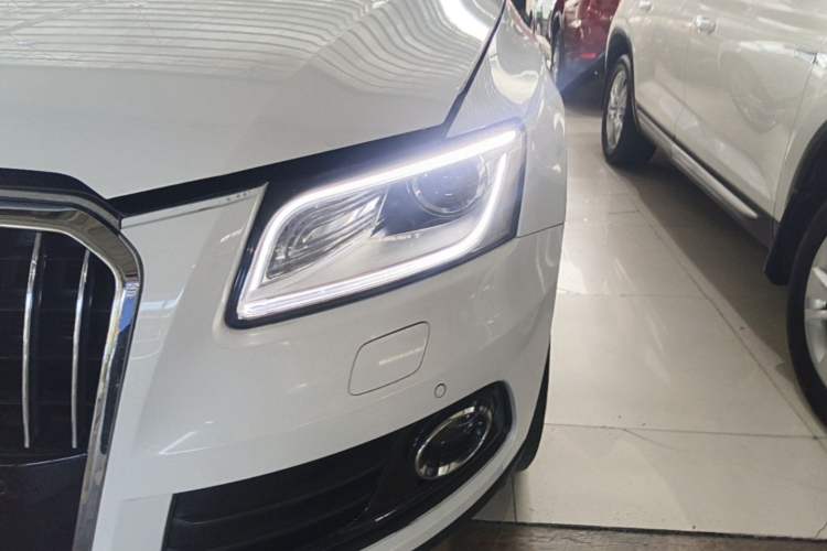 Used Audi Q5 2017 40 TFSI Technology Edition Left Front Headlight