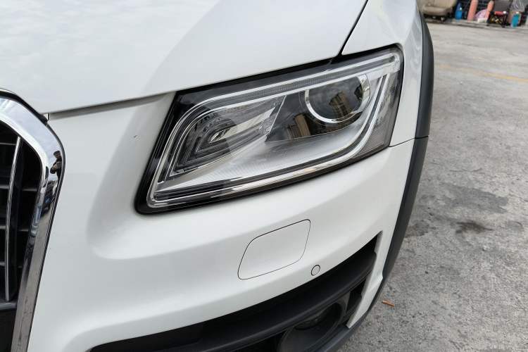Used Audi Q5 2017 Plus 40 TFSI Technology Model Left Front Headlight