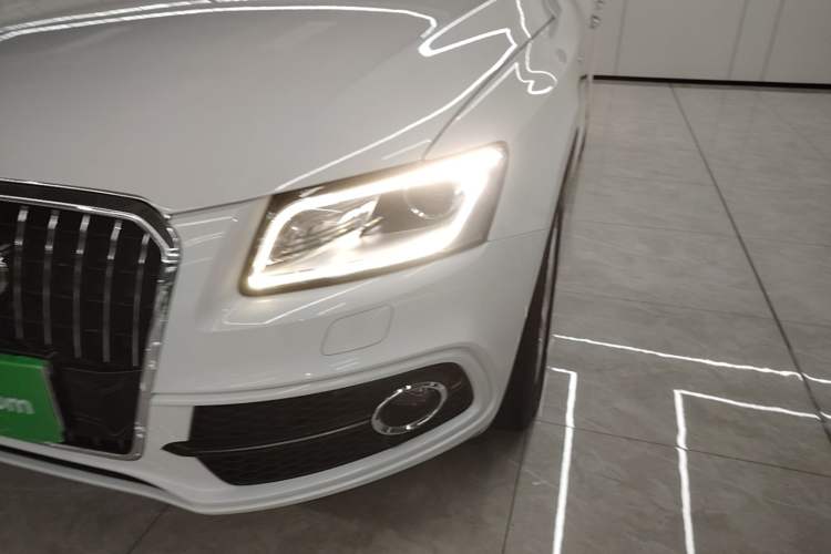 Used Audi Q5 2017 Plus 40 TFSI Ambition Model Left Front Headlight