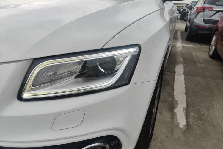 Used Audi Q5 2017 Plus 40 TFSI Ambition Model Left Front Headlight