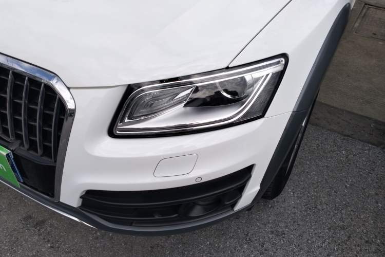 Used Audi Q5 2017 Plus 40 TFSI Technology Model Left Front Headlight