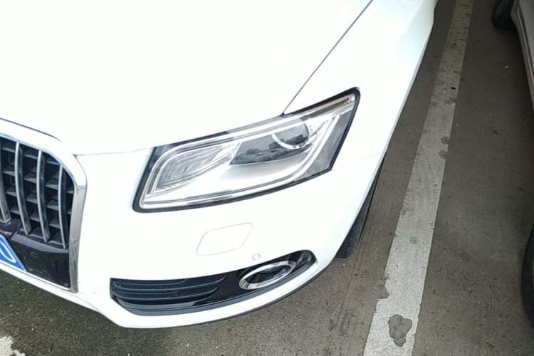 Used Audi Q5 2017 40 TFSI Comfort Model Left Front Headlight