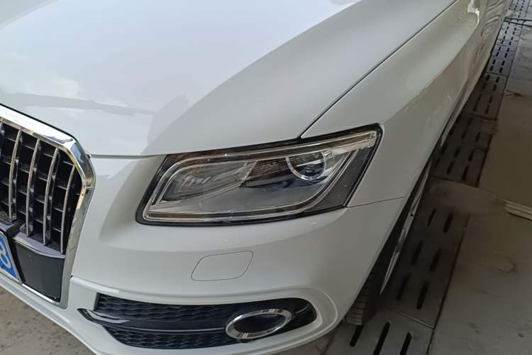 Used Audi Q5 2017 Plus 40 TFSI Ambition Model Left Front Headlight