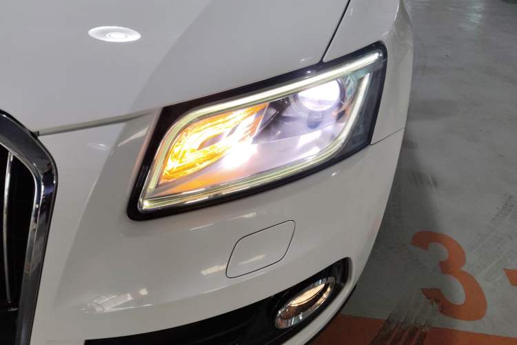 Used Audi Q5 2017 40 TFSI Ambition Edition Left Front Headlight
