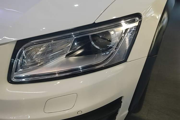 Used Audi Q5 2017 Plus 40 TFSI Technology Model Left Front Headlight