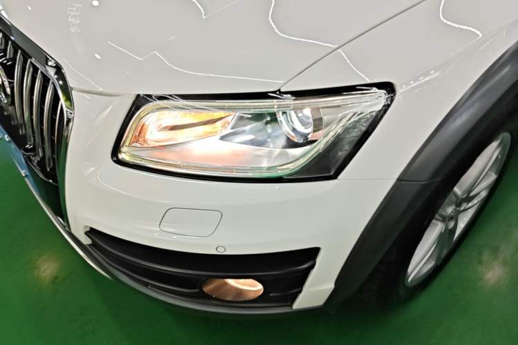 Used Audi Q5 2017 Plus 40 TFSI Technology Model Left Front Headlight