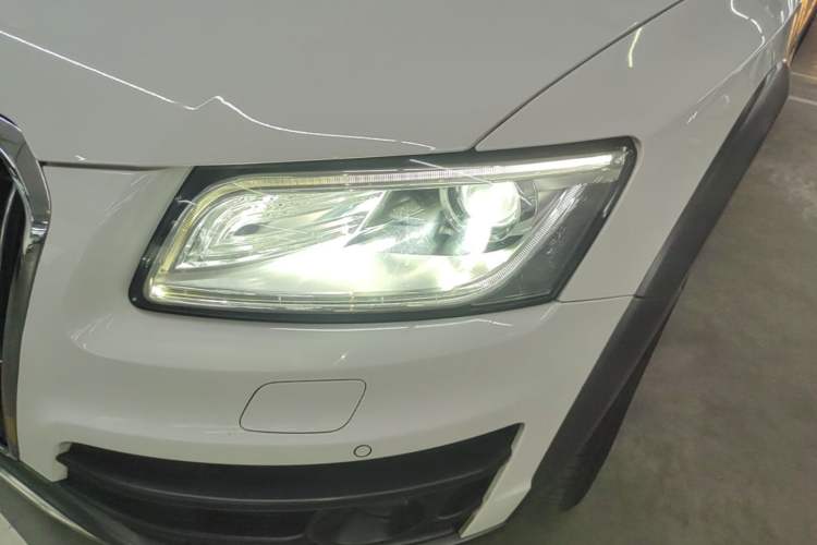 Used Audi Q5 2017 Plus 40 TFSI Technology Model Left Front Headlight