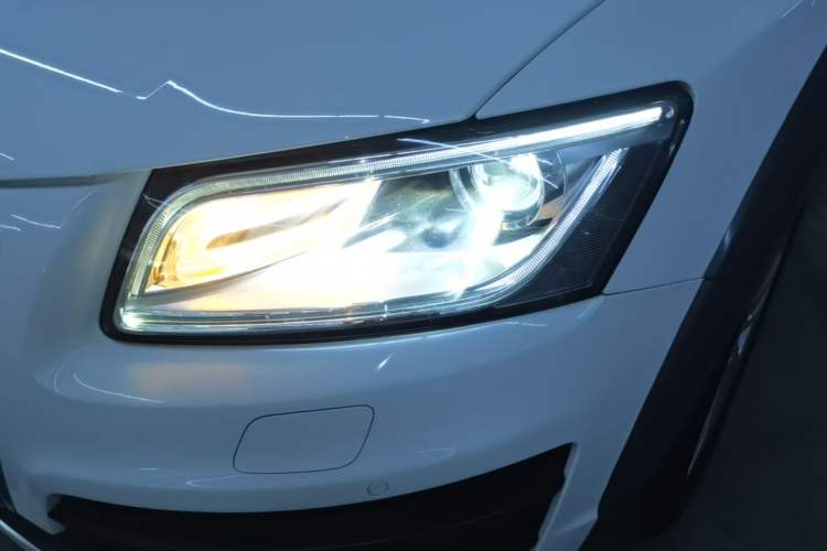 Used Audi Q5 2017 Plus 40 TFSI Technology Model Left Front Headlight
