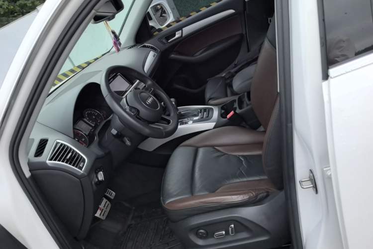 Used Audi Q5 2017 Plus 40 TFSI Technology Model Left Front Seat