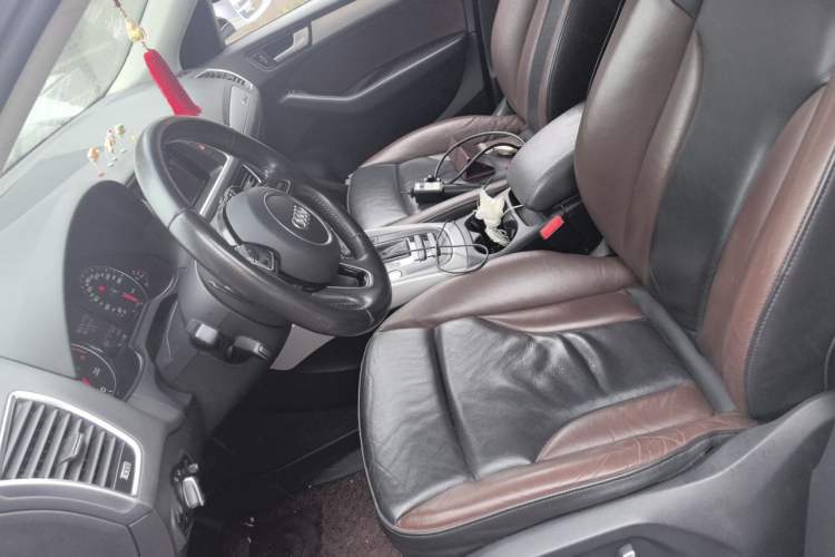 Used Audi Q5 2017 40 TFSI Technology Edition Left Front Seat