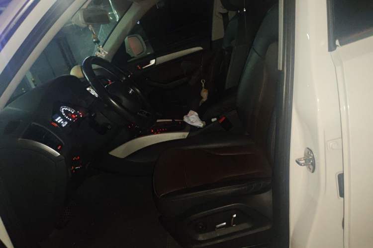 Used Audi Q5 2017 40 TFSI Ambition Edition Left Front Seat