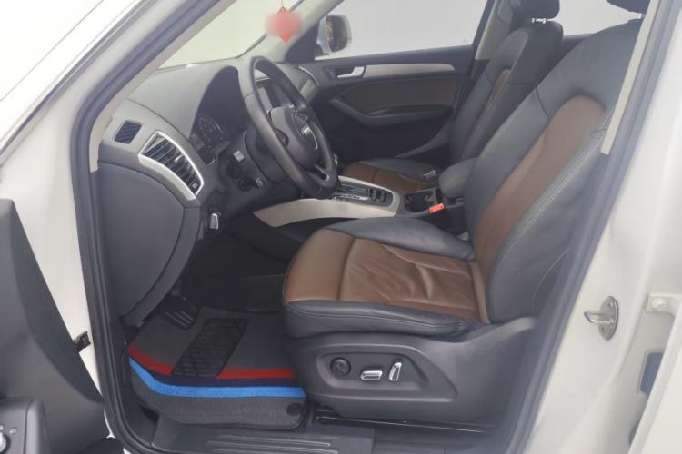 Used Audi Q5 2017 40 TFSI Ambition Edition Left Front Seat