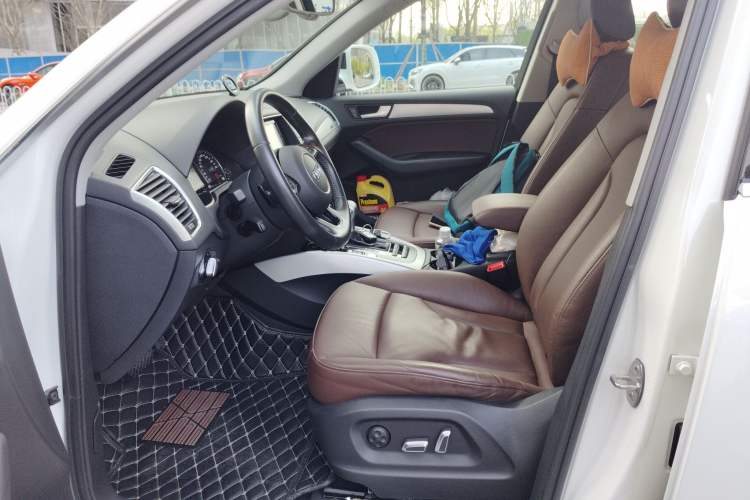 Used Audi Q5 2017 40 TFSI Technology Edition Left Front Seat