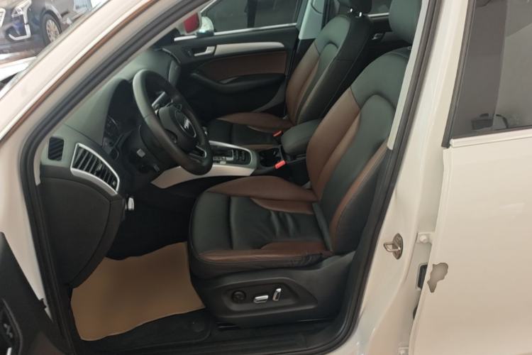 Used Audi Q5 2017 Plus 40 TFSI Technology Model Left Front Seat