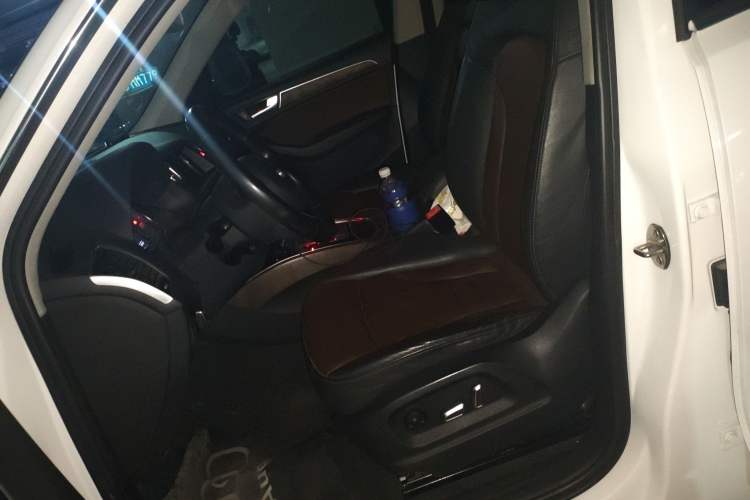 Used Audi Q5 2017 Plus 40 TFSI Ambition Model Left Front Seat