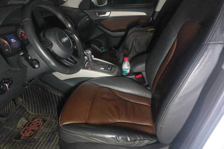Used Audi Q5 2017 Plus 40 TFSI Ambition Model Left Front Seat