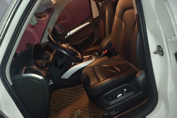 Used Audi Q5 2017 40 TFSI Technology Edition Left Front Seat