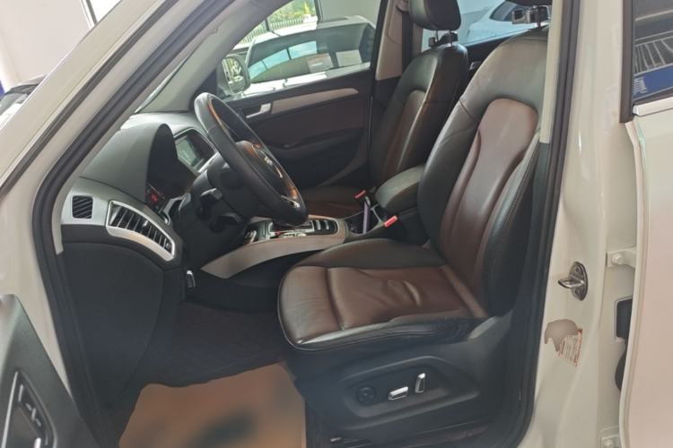 Used Audi Q5 2017 Plus 40 TFSI Technology Model Left Front Seat