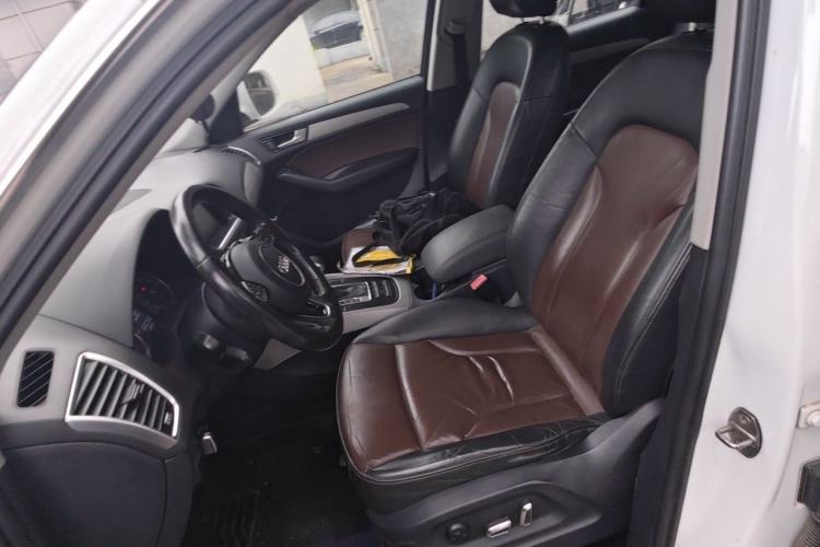 Used Audi Q5 2017 40 TFSI Ambition Edition Left Front Seat