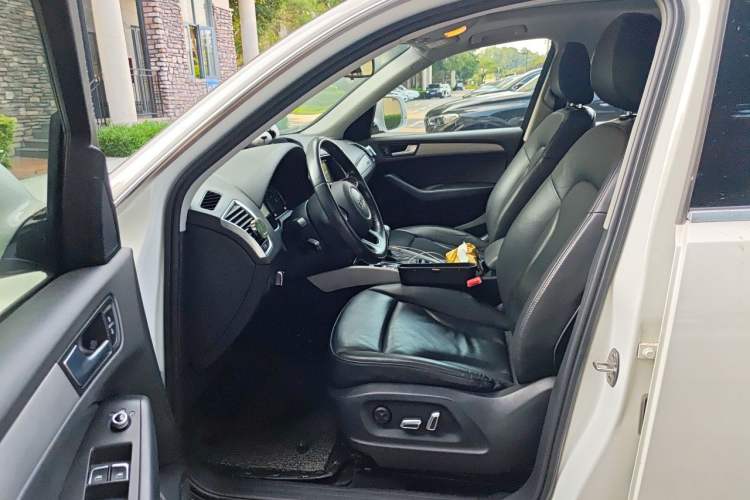 Used Audi Q5 2017 40 TFSI Ambition Edition Left Front Seat