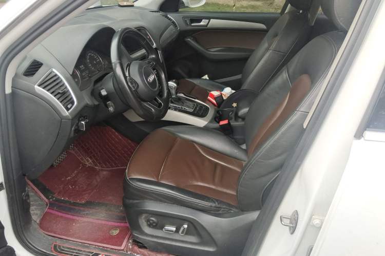 Used Audi Q5 2017 40 TFSI Ambition Edition Left Front Seat