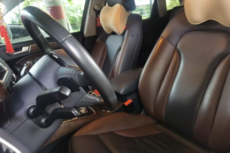 Used Audi Q5 2017 Plus 40 TFSI Comfort Model Left Front Seat