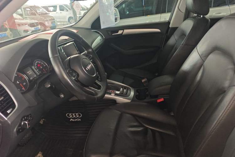 Used Audi Q5 2017 40 TFSI Technology Edition Left Front Seat