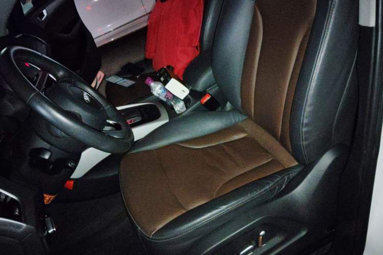 Used Audi Q5 2017 Plus 40 TFSI Ambition Model Left Front Seat
