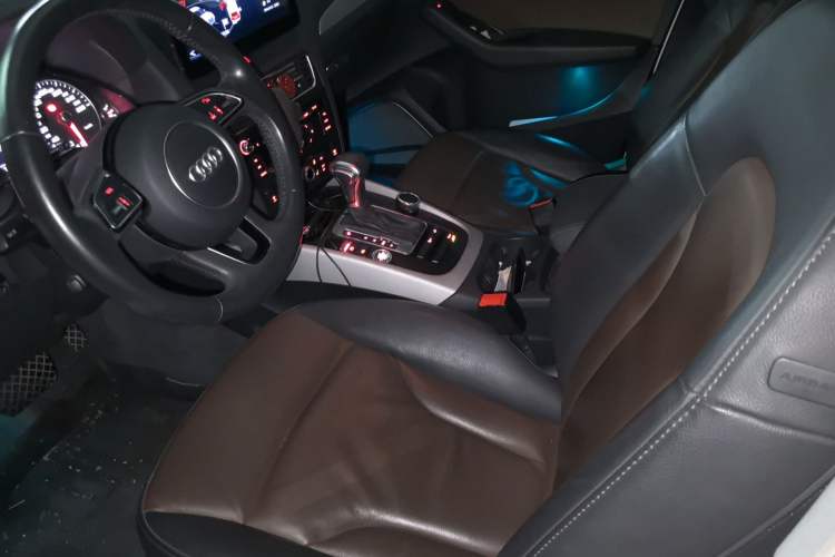 Used Audi Q5 2017 40 TFSI Ambition Edition Left Front Seat