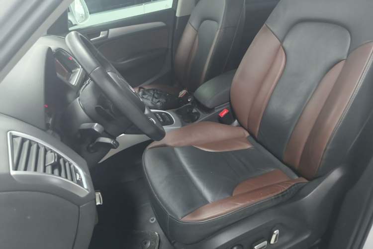 Used Audi Q5 2017 40 TFSI Technology Edition Left Front Seat