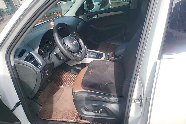 Used Audi Q5 2017 40 TFSI Ambition Edition Left Front Seat