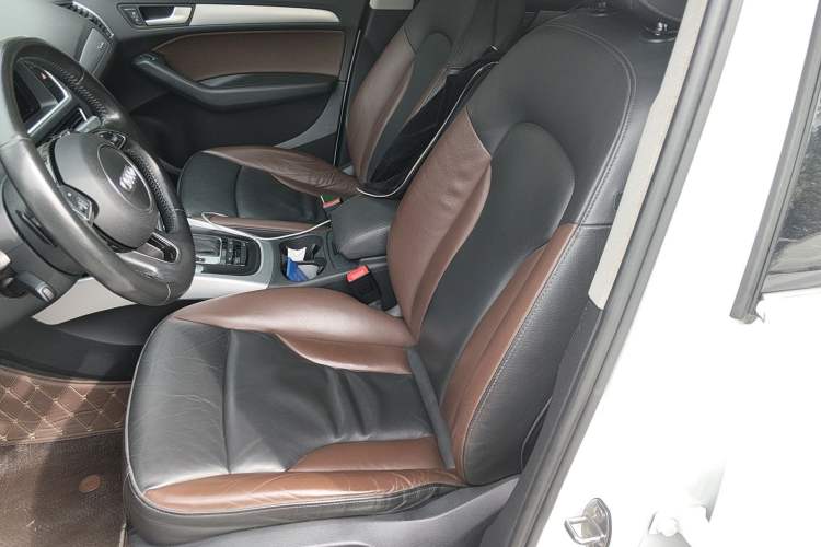 Used Audi Q5 2017 40 TFSI Technology Edition Left Front Seat