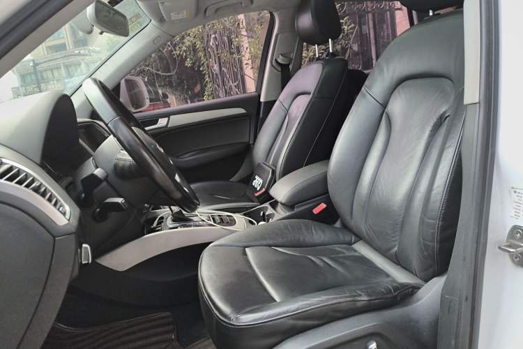 Used Audi Q5 2017 40 TFSI Ambition Edition Left Front Seat