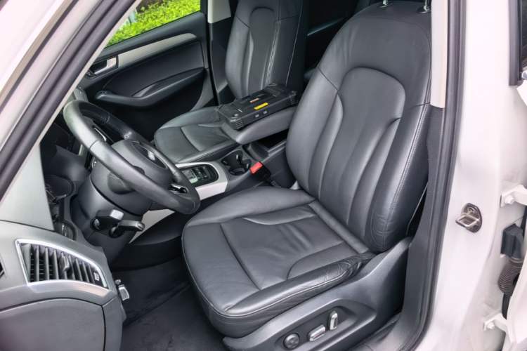 Used Audi Q5 2017 40 TFSI Ambition Edition Left Front Seat