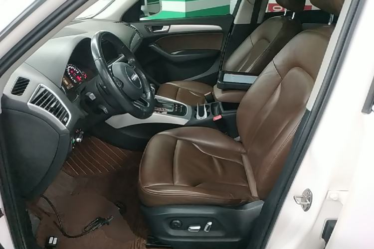 Used Audi Q5 2017 40 TFSI Technology Edition Left Front Seat