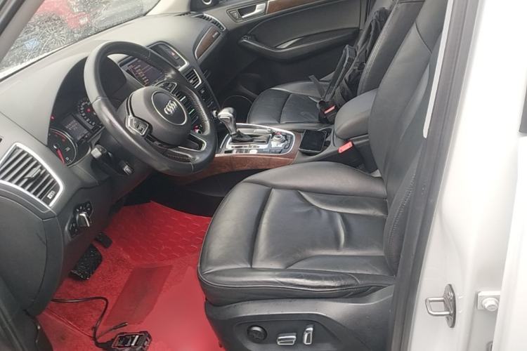 Used Audi Q5 2017 40 TFSI Comfort Model Left Front Seat